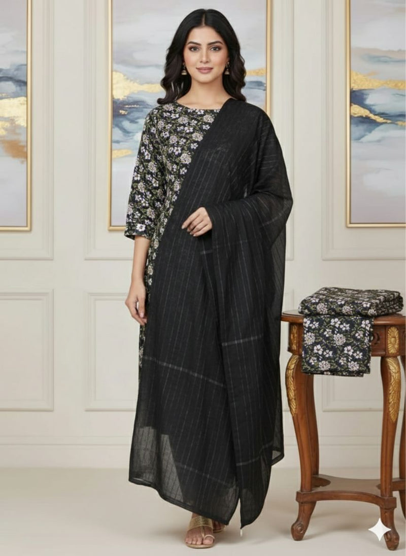 MULTICOLOR PRINTED KHADDAR UNSTITCHED 3PC